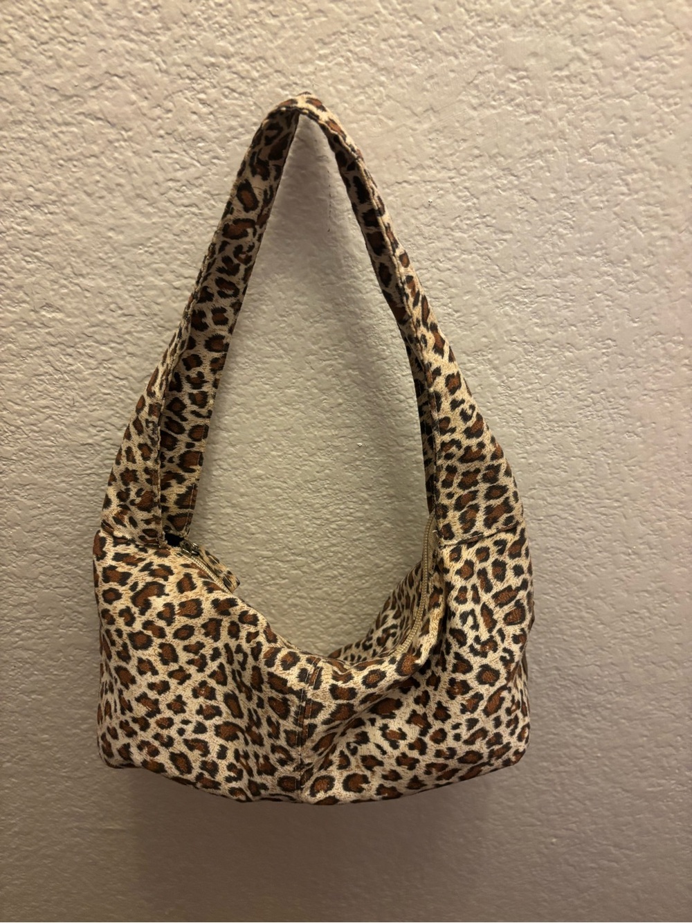 Neiman Marcus Y2K Cheetah Print Shoulder Bag - Picture 5 of 8